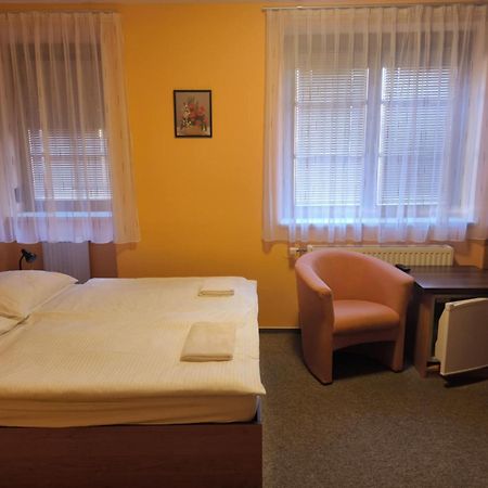 Pension Euro Mikulov Extérieur photo