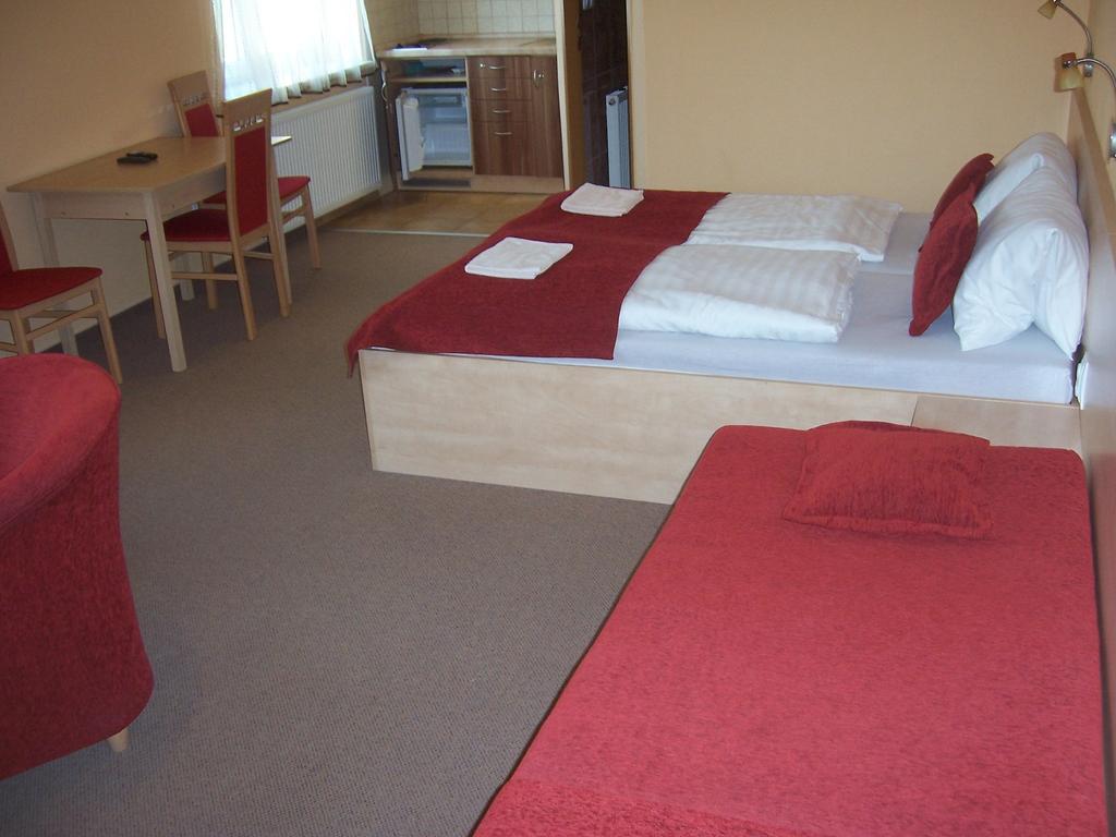 Pension Euro Mikulov Chambre photo