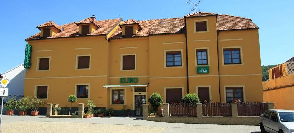 Pension Euro Mikulov Extérieur photo